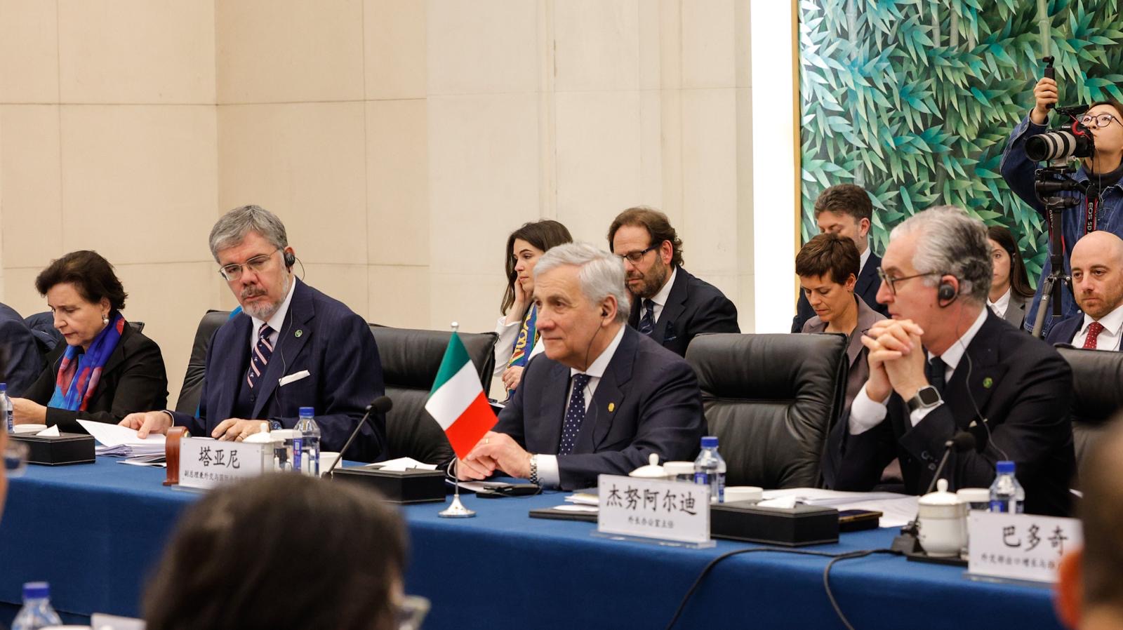 7b9029ac-1569-4976-81be-ea2008e93e2e