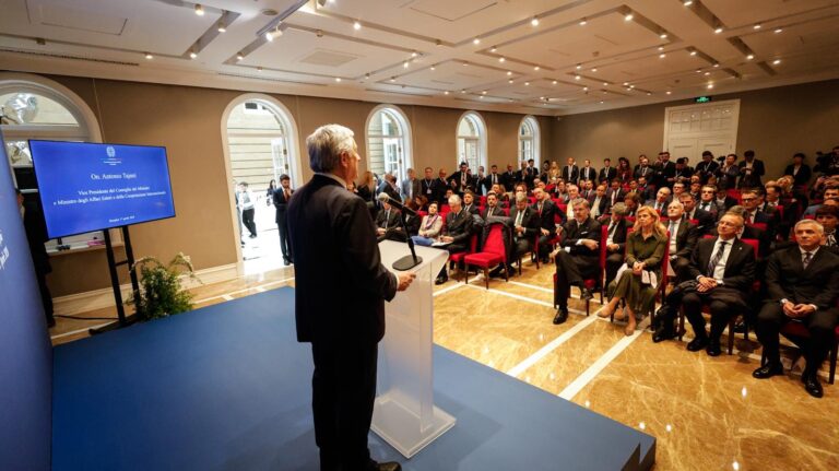 9df51a94-bd79-4ecd-bb37-24ae9eaf49ef