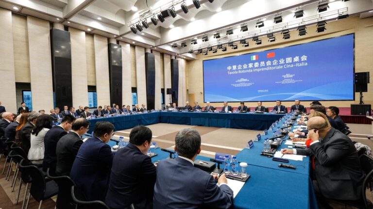 d0dcd98b-f7ad-4c8c-9f26-a1d253c71d3a